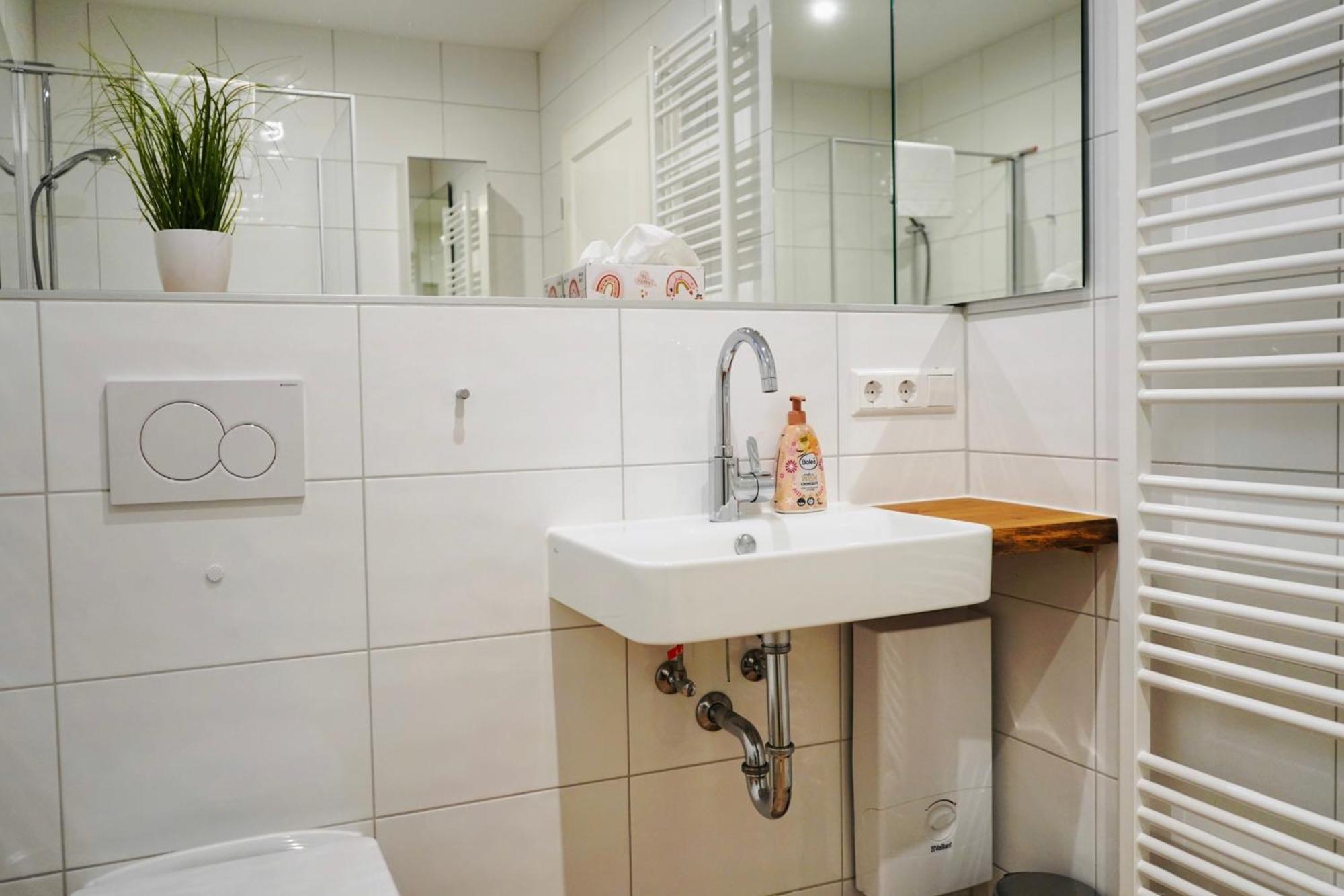 Altstadt Apartment II - Terrasse- Waschmaschine- Parkplatz Wolfsburg Dış mekan fotoğraf